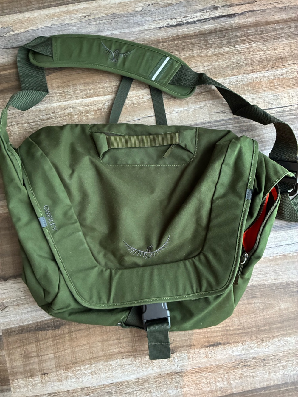 Osprey FlapJack Courier Messenger Bag Olive Green Laptop Travel Bag